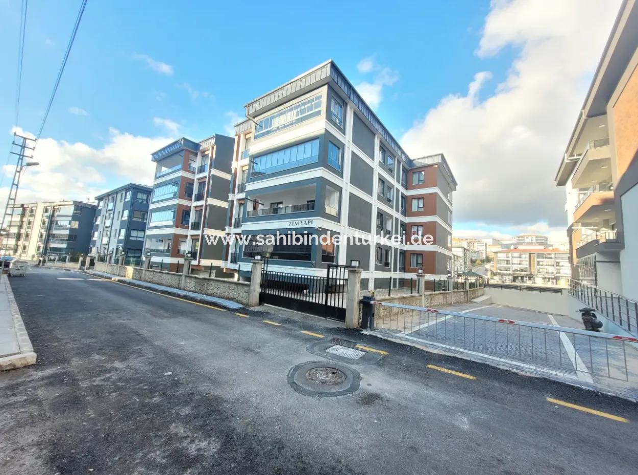 Suitable For Citizenship Luxury 200 M² Apartment For Sale On An Intermediate Floor With Park View In Bahçelievler Neighborhood, Gölbaşı, Ankara,