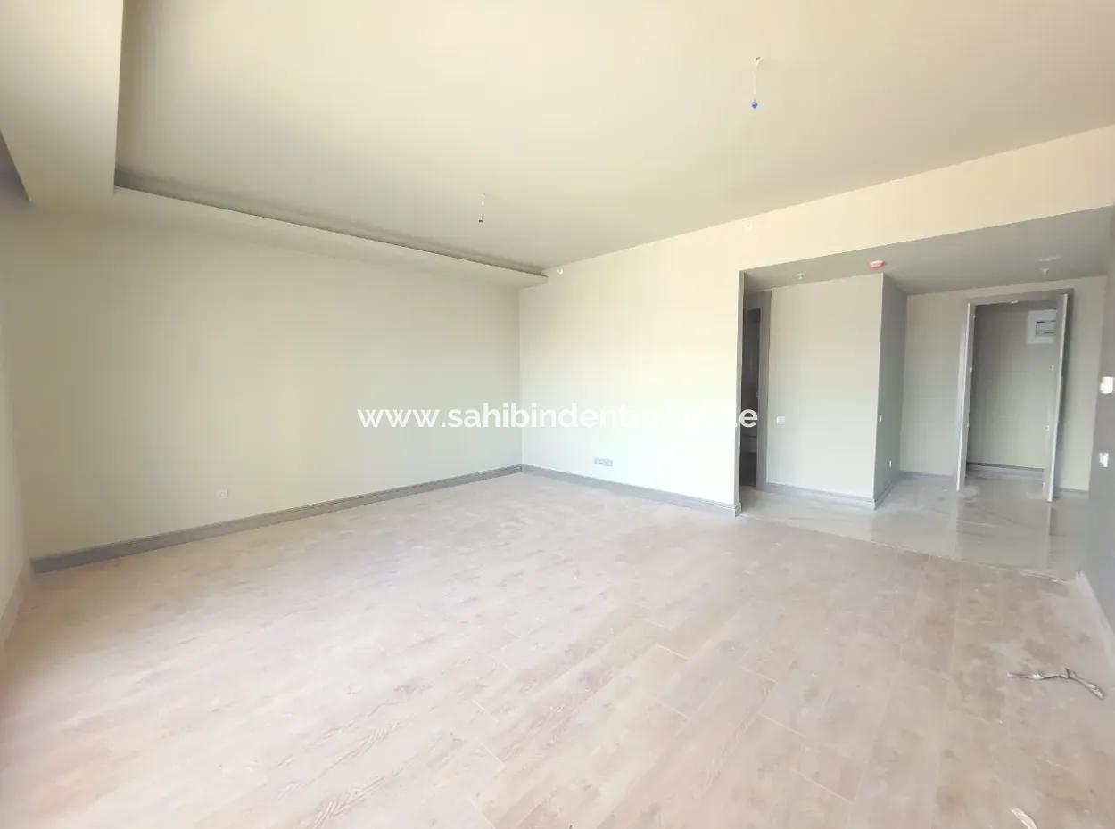 Zero City İncek For Sale 3+1 Landscape View 124 M2 3Rd Floor Flat Hacılar Neighborhood Gölbaşı Ankara