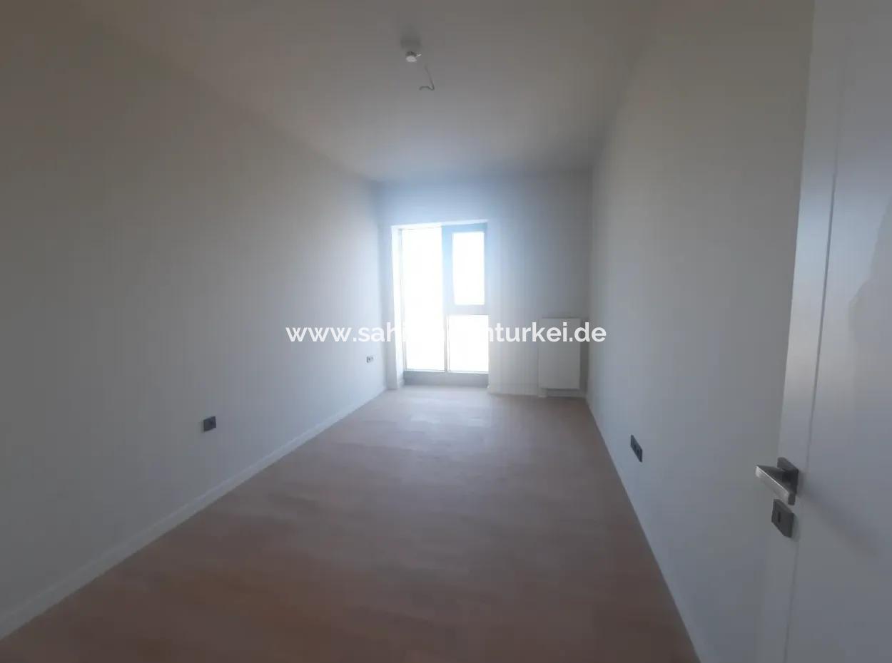 5+1 Tenantless Apartments For Sale In Beytepe İncek Bulvar Loft Complex