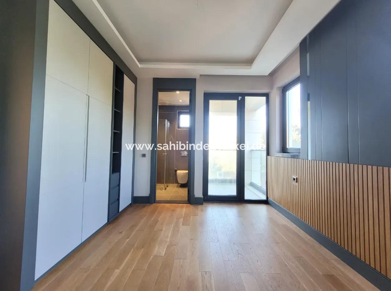 Luxury Duplex Villa For Sale On 730 M² Plot In İncek 4+2 İncek Mahallesi Gölbaşı Ankara Turkey