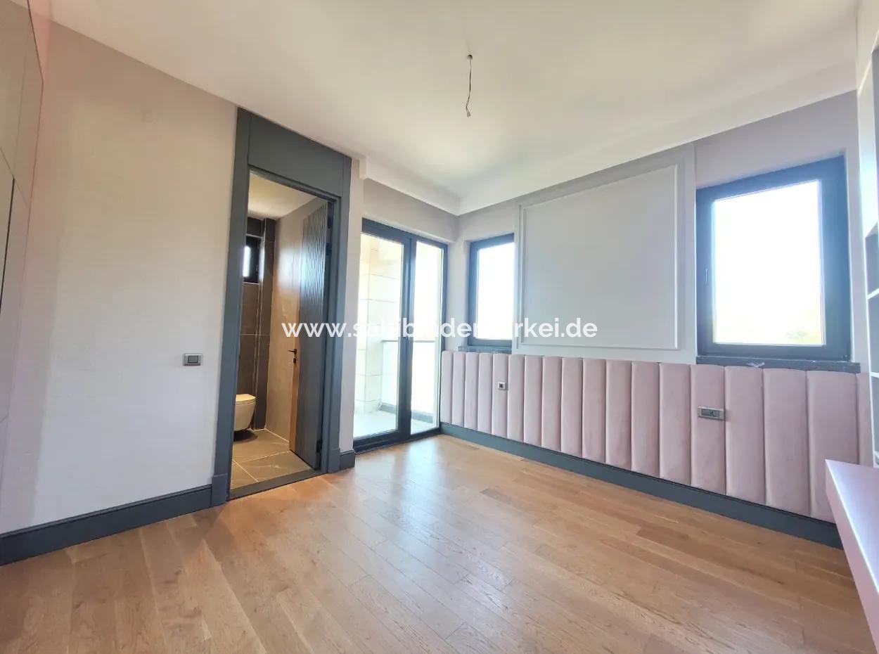 Luxury Duplex Villa For Sale On 730 M² Plot In İncek 4+2 İncek Mahallesi Gölbaşı Ankara Turkey