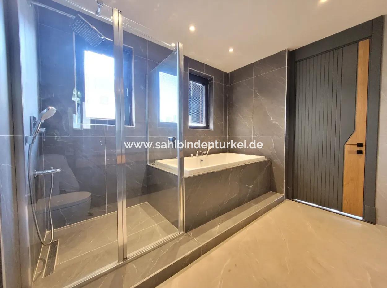 Luxury Duplex Villa For Sale On 730 M² Plot In İncek 4+2 İncek Mahallesi Gölbaşı Ankara Turkey