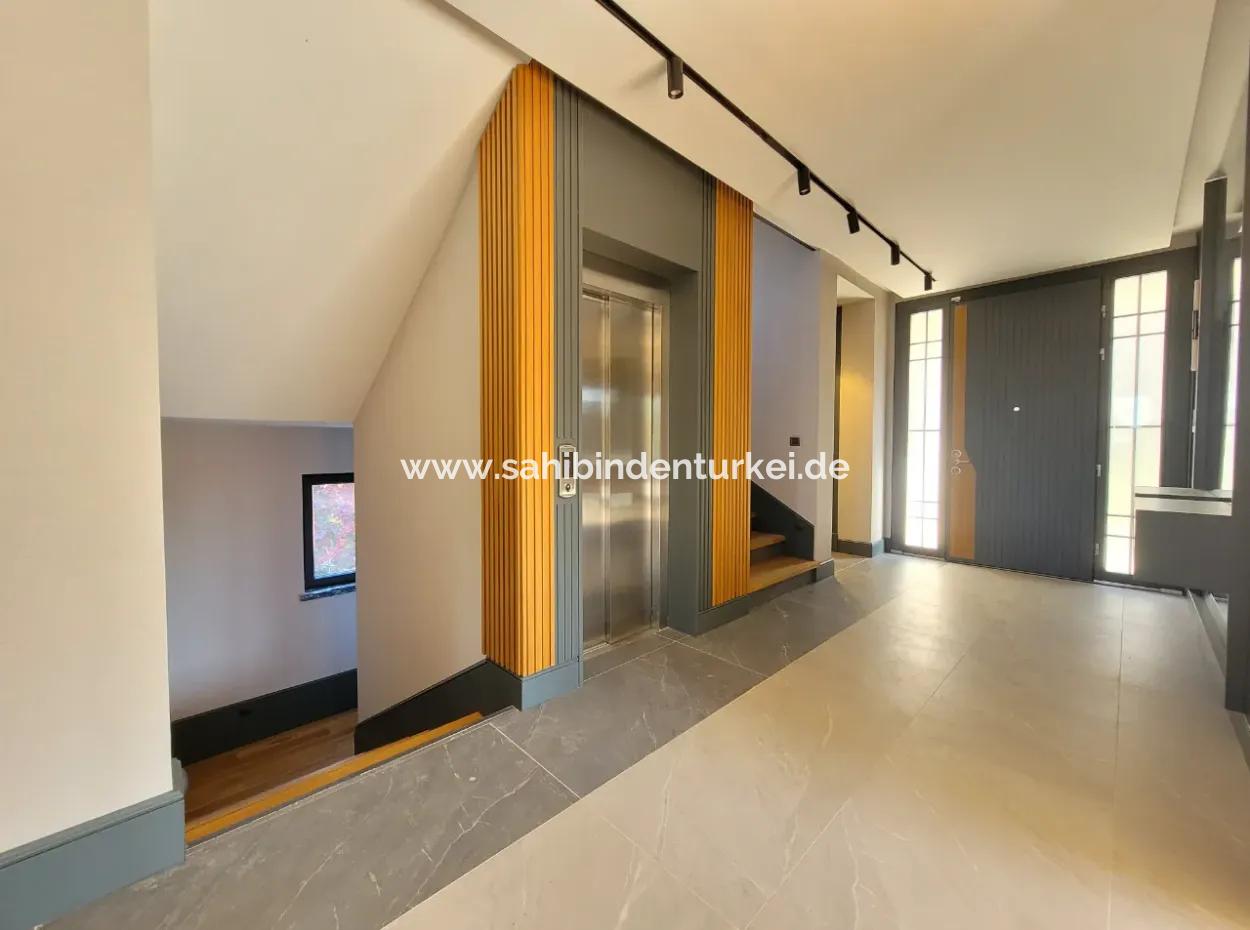 Luxury Duplex Villa For Sale On 730 M² Plot In İncek 4+2 İncek Mahallesi Gölbaşı Ankara Turkey