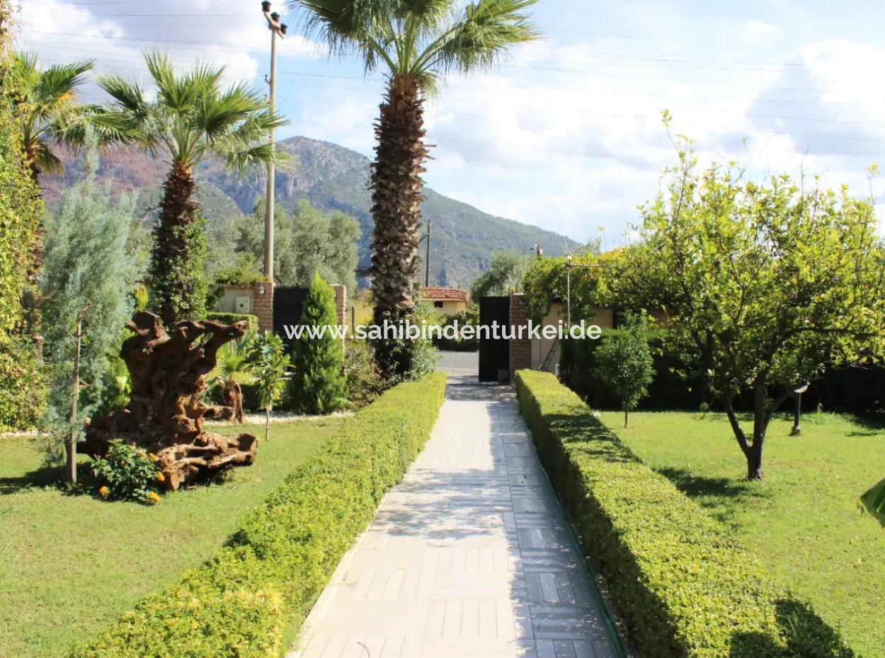 Luxury Villa With Pool In 1458 M² Land For Sale In Köyceğiz