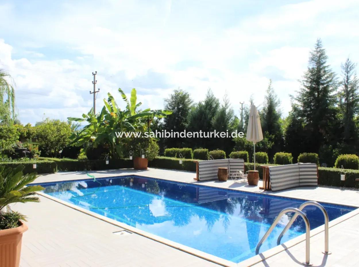 Luxury Villa With Pool In 1458 M² Land For Sale In Köyceğiz