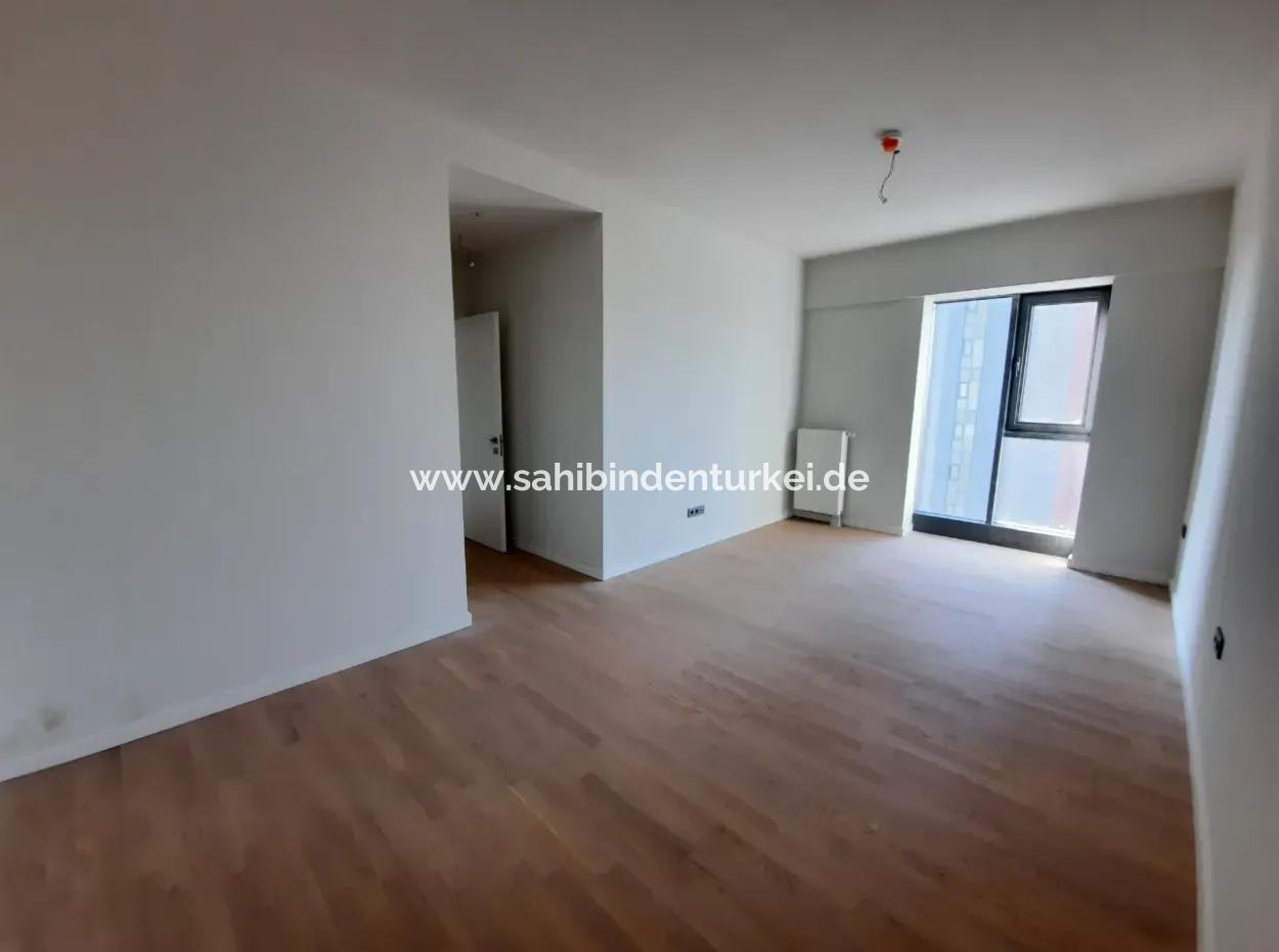 4+1 17 Th Floor Tenantless Apartment For Sale In Beytepe İncek Bulvar Loft Complex