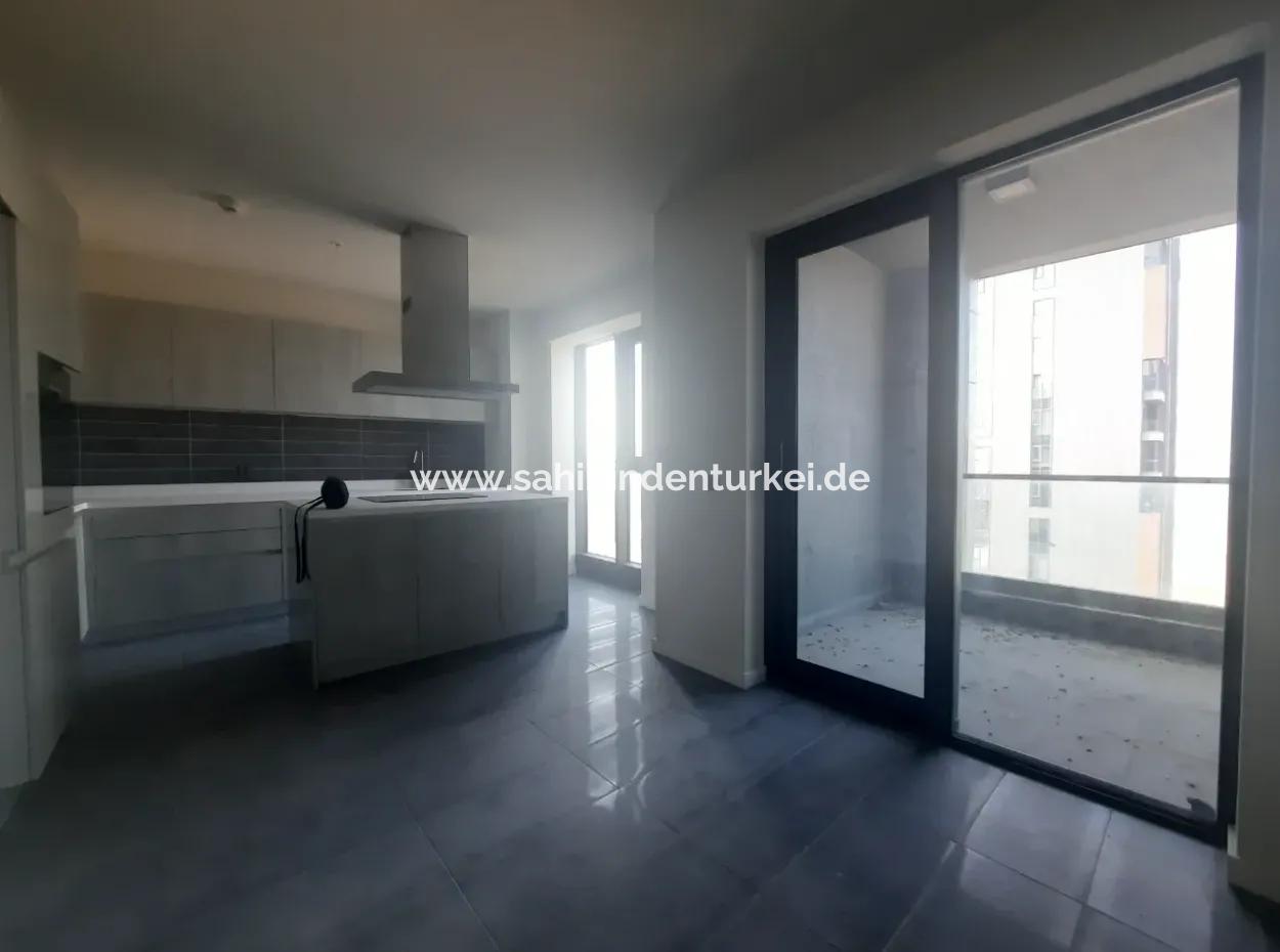 5+1 Tenantless Apartments For Sale In Beytepe İncek Bulvar Loft Complex