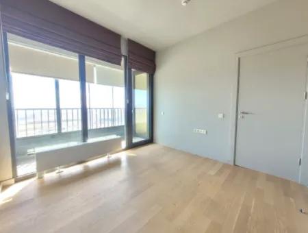 Empty İncek Loft 1+1  11Th Floor Apartment With Lake View For Rent