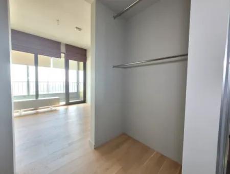 Empty İncek Loft 1+1  11Th Floor Apartment With Lake View For Rent