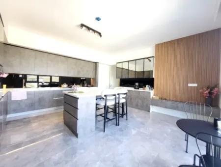 Taşpinar Mah. Faras Panora Luxury Built Flat For Sale 4,5+1 7Th Floor Apartment Gölbaşi Ankara