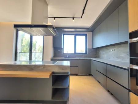 Luxury Duplex Villa For Sale On 730 M² Plot In İncek 4+2 İncek Mahallesi Gölbaşı Ankara Turkey