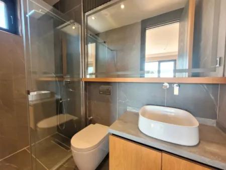 Luxury Duplex Villa For Sale On 730 M² Plot In İncek 4+2 İncek Mahallesi Gölbaşı Ankara Turkey