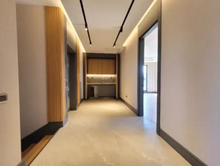 Luxury Duplex Villa For Sale On 730 M² Plot In İncek 4+2 İncek Mahallesi Gölbaşı Ankara Turkey