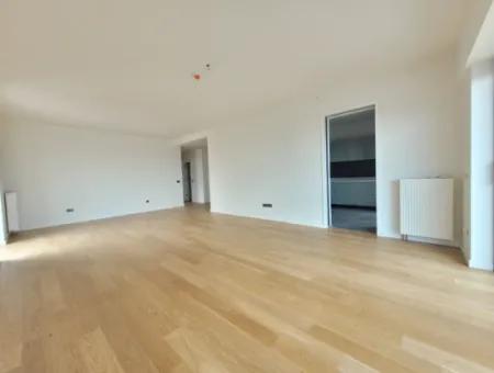 4+1 6Th Floor Tenantless Apartment For Sale In Beytepe İncek Bulvar Loft Complex