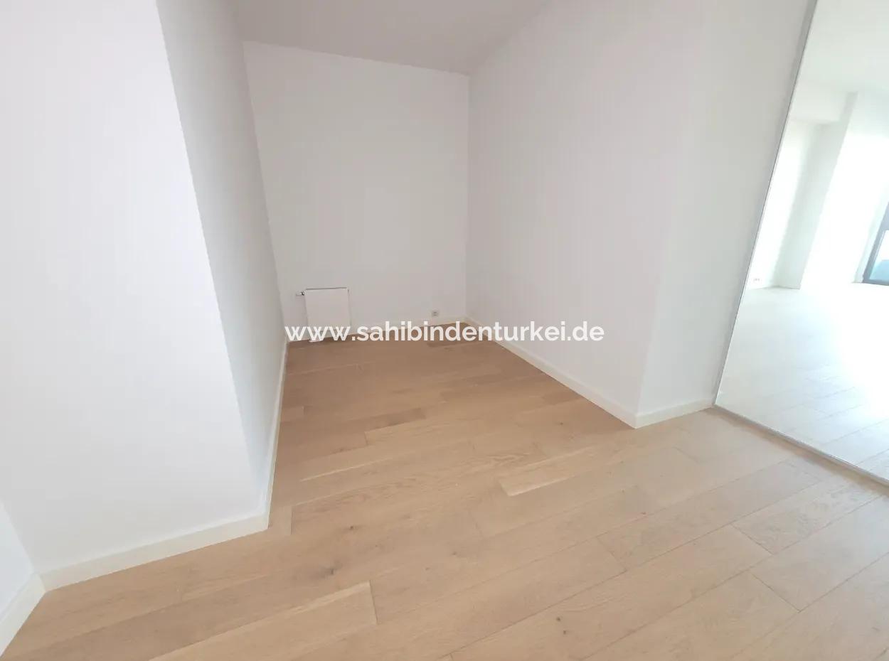 İncek Loft Satılık 2,5+1 Peyzaj Manzaralı 1.Kat Daire