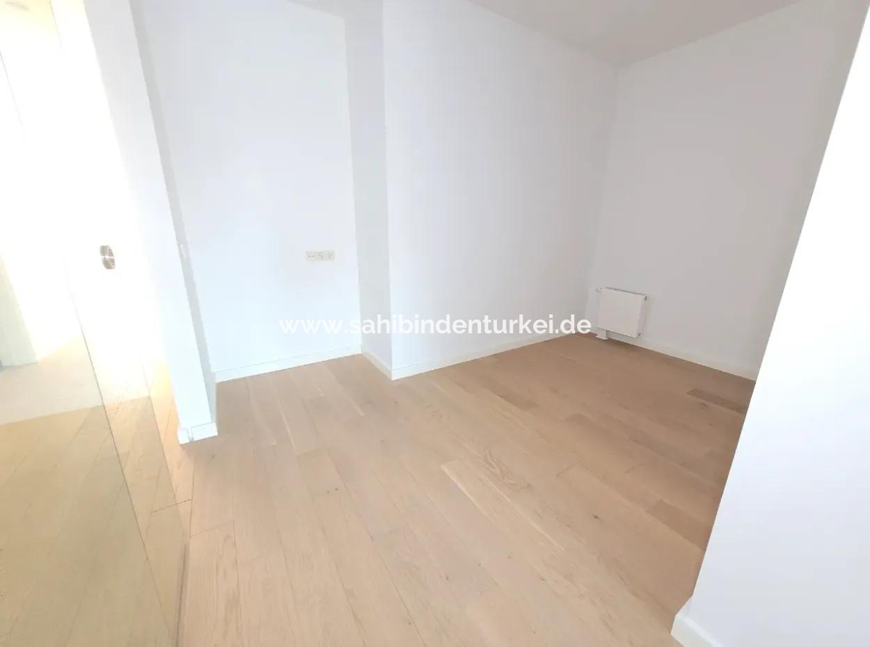 Boş Krediye Uygun İncek Loft Satılık 2,5+1 Peyzaj Manzaralı Kiracısız 2.Kat Daire
