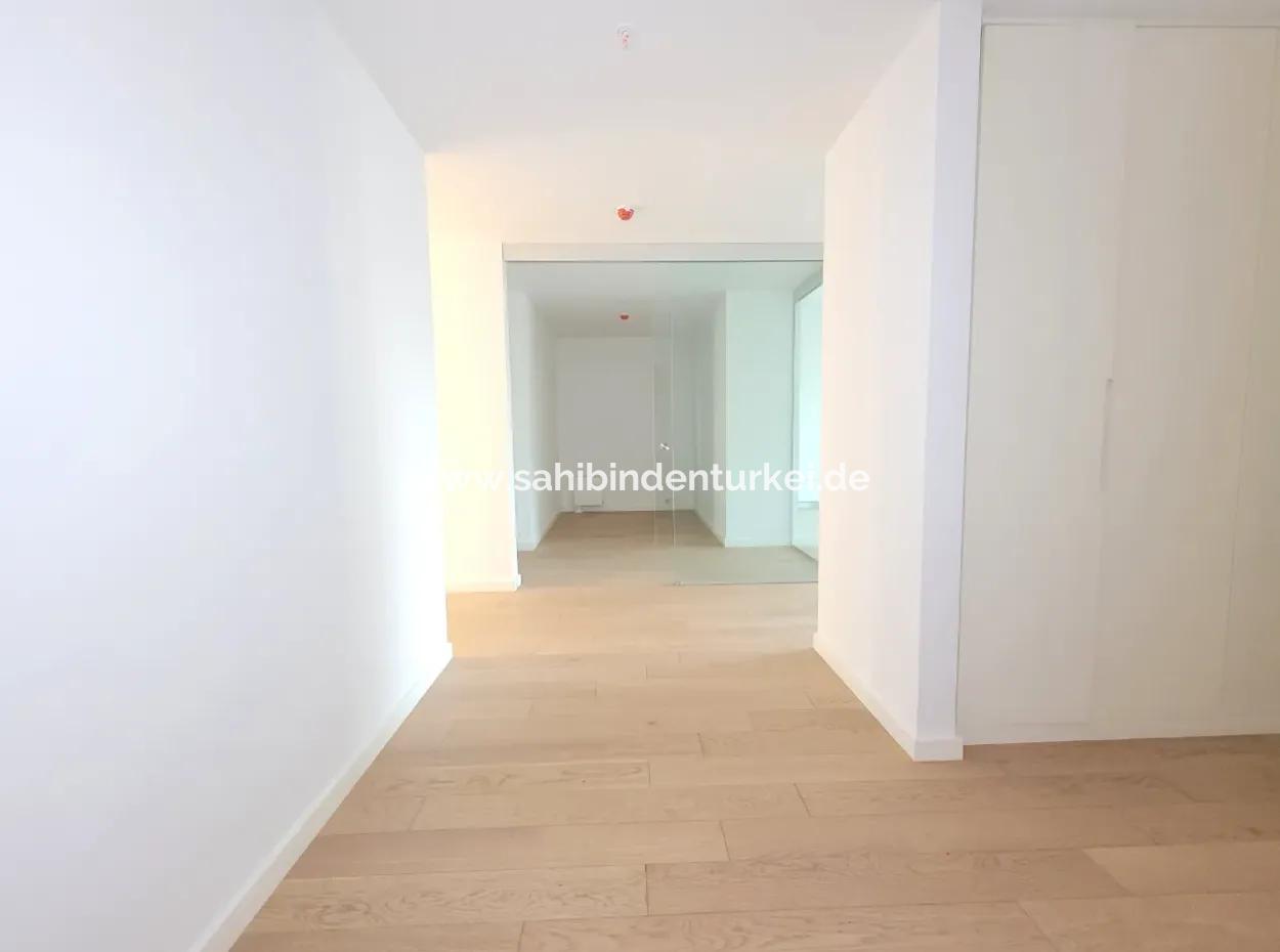 İncek Loft Satılık 2,5+1 Peyzaj Manzaralı Kiracısız 3.Kat Daire