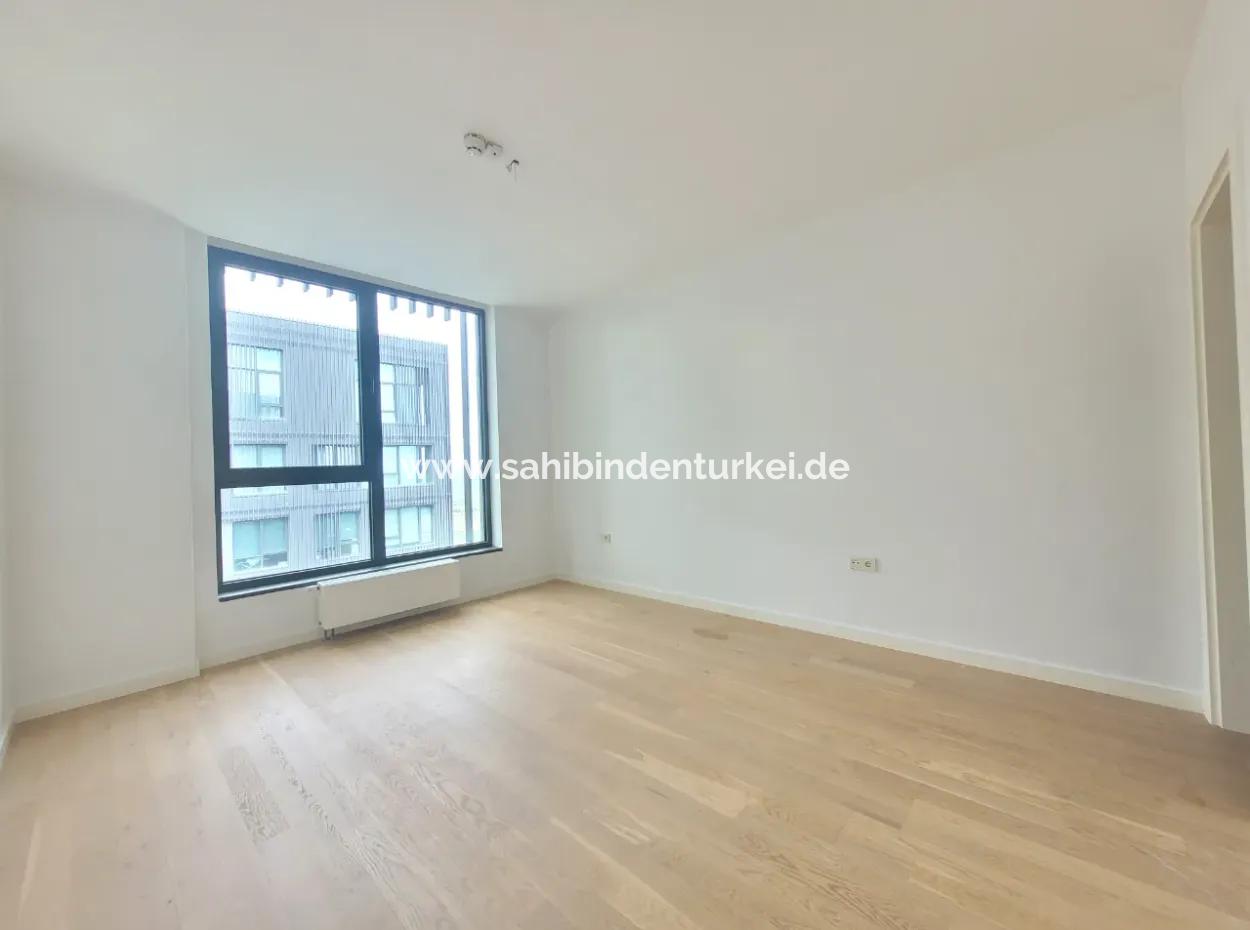 İncek Loft Satılık  5,5+1 Dubleks Peysaj Manzaralı 5.Kat Kiracısız Daire