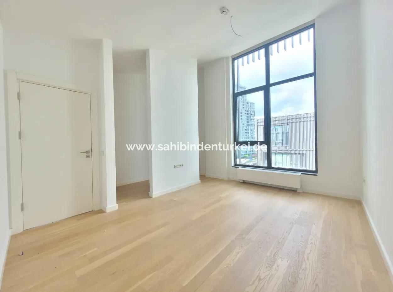 İncek Loft Satılık  5,5+1 Dubleks Peysaj Manzaralı 5.Kat Kiracısız Daire