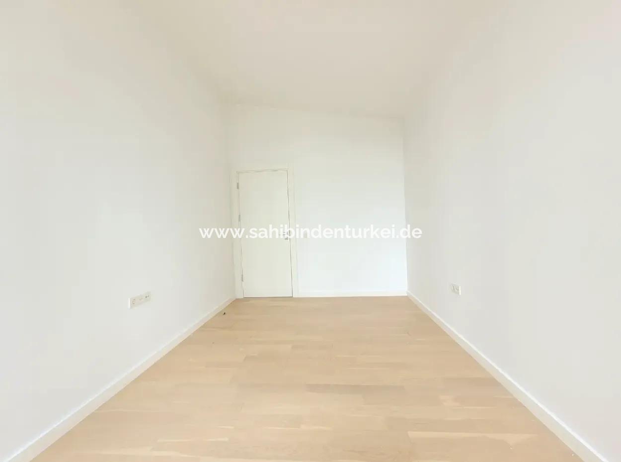 İncek Loft Satılık  5,5+1 Dubleks Peysaj Manzaralı 5.Kat Kiracısız Daire