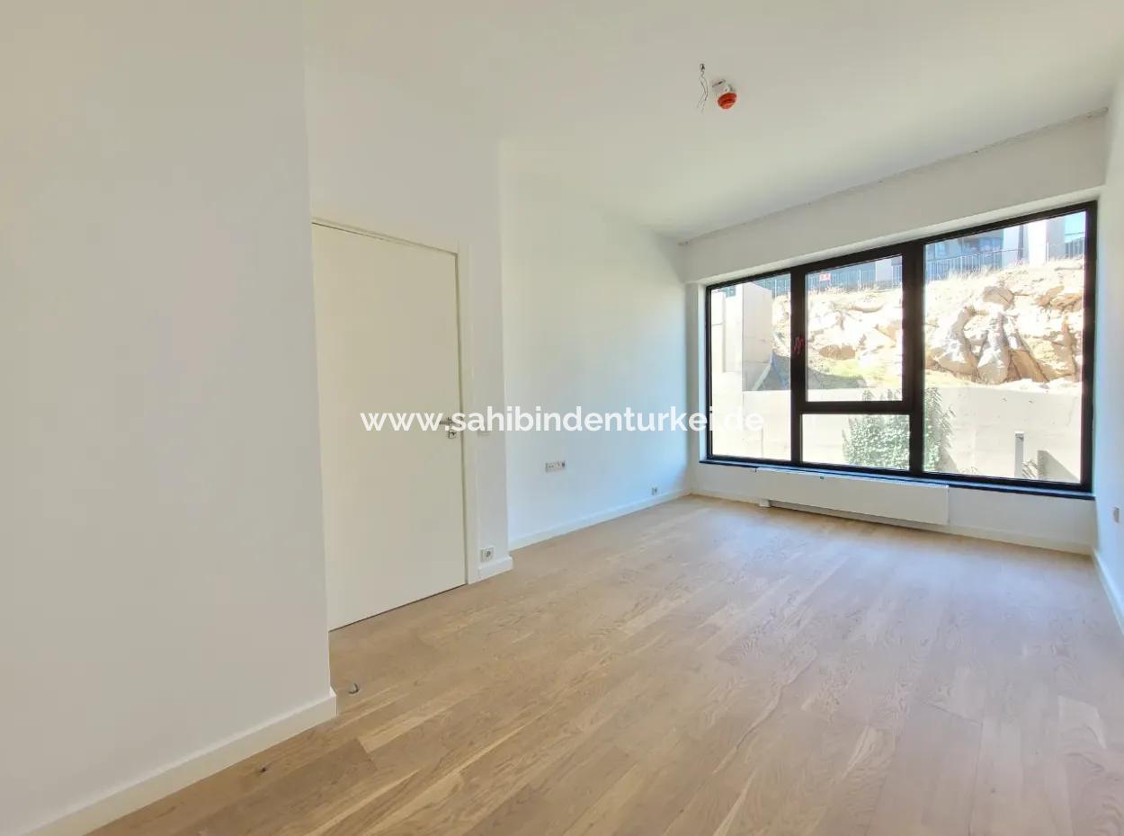 Kiracısız İncek Loft Satılık  2+1 Bahçe Dubleks Şehir Manzaralı Daire