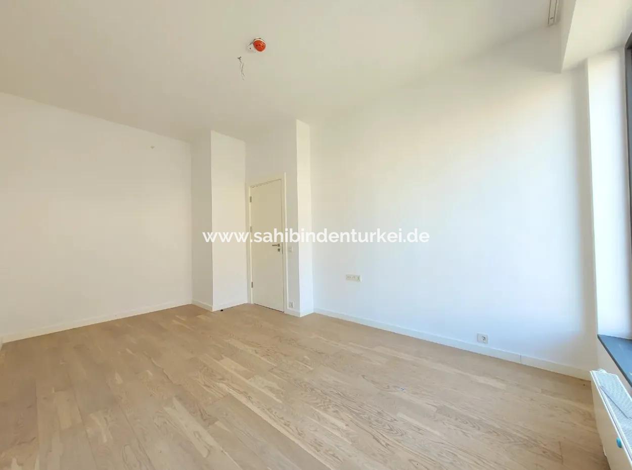 Kiracısız İncek Loft Satılık  2+1 Bahçe Dubleks Şehir Manzaralı Daire