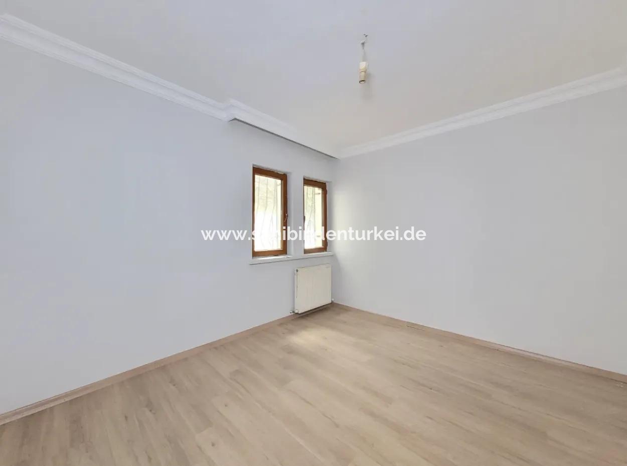 Ümitköy Merkezde Satılık Yüksek Giriş 150 M² 4+1 Daire