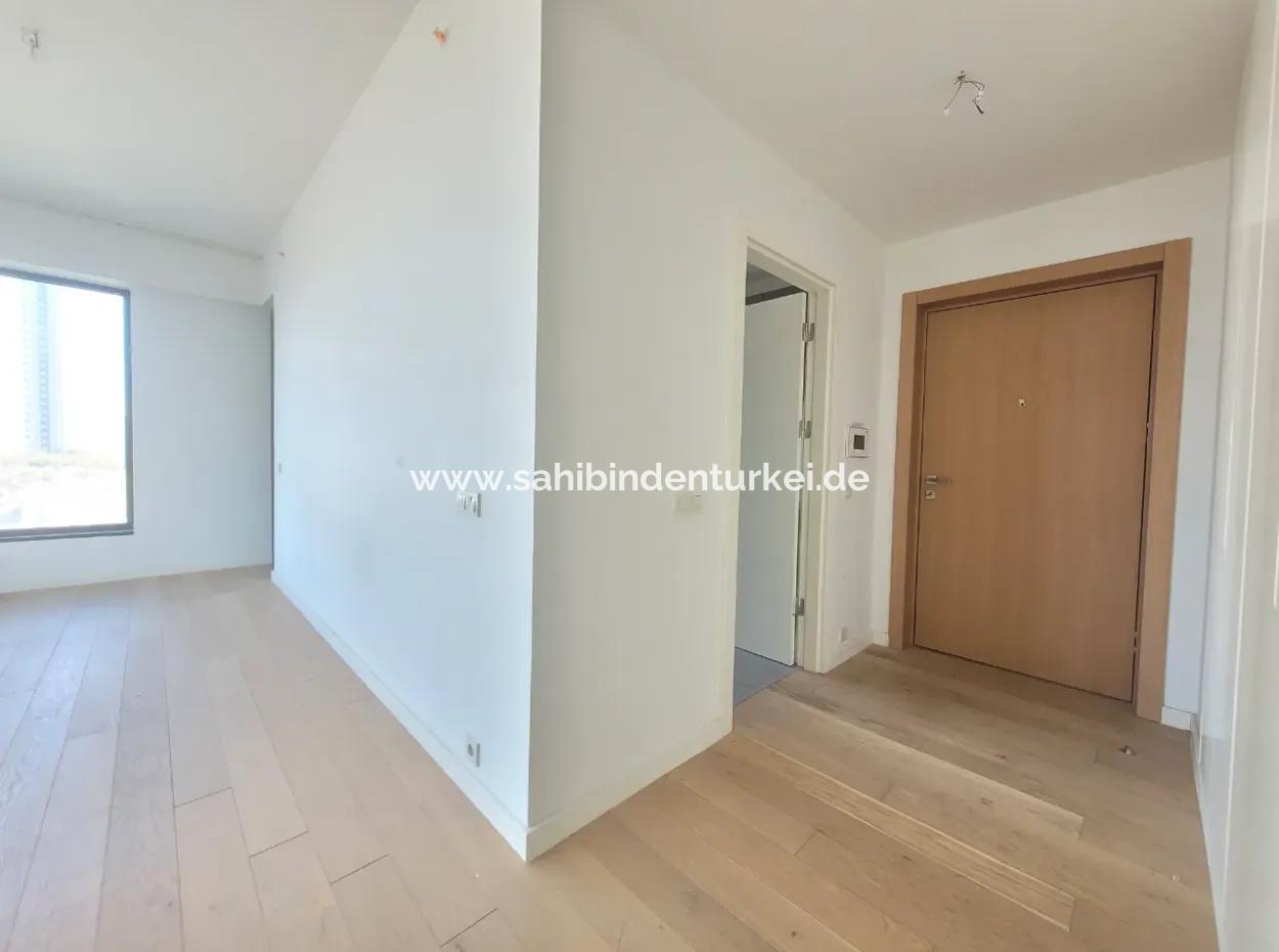 Boş İncek Loft Satılk 3+1 Şehir Manzaralı 10.Kat Daire