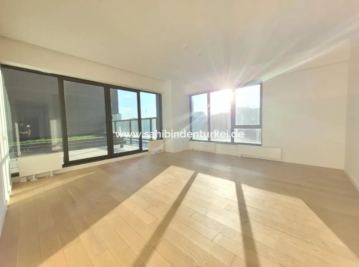 Kiracısız İncek Loft Satılık Teraslı  3+1 Şehir Manzaralı 4.Kat Daire