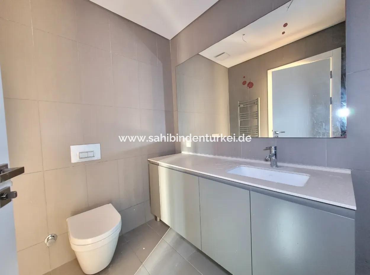 Kiracısız İncek Loft Satılık Teraslı  3+1 Şehir Manzaralı 4.Kat Daire