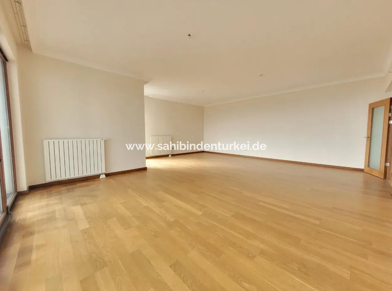 Boş İncek Nata'da Satılık 4+1 207 M²  Göl Manzaralı Daire