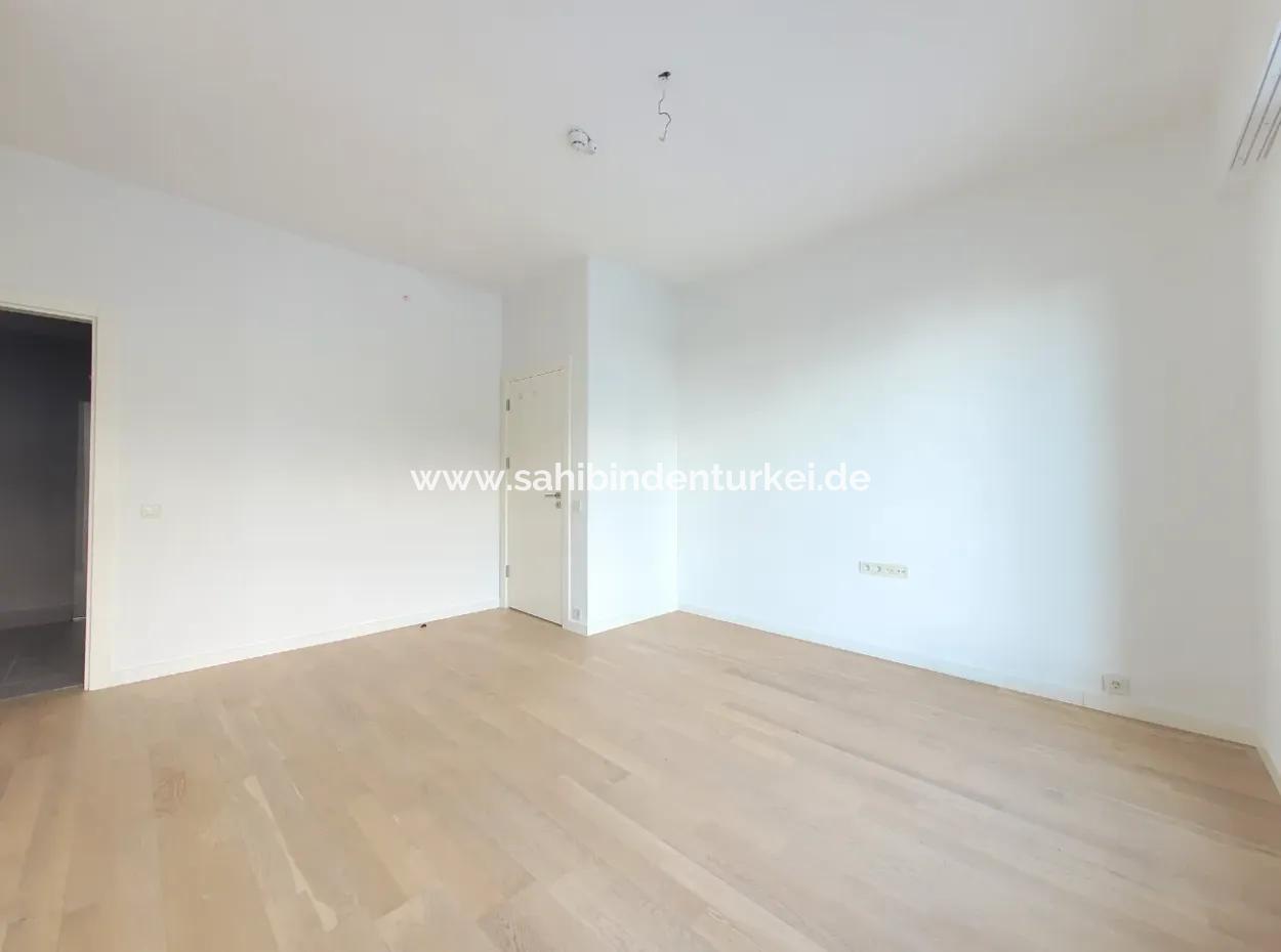 Boş Krediye Uygun İncek Loft Satılık 3+1 Bahçe Dubleksi Şehir Manzaralı Daire