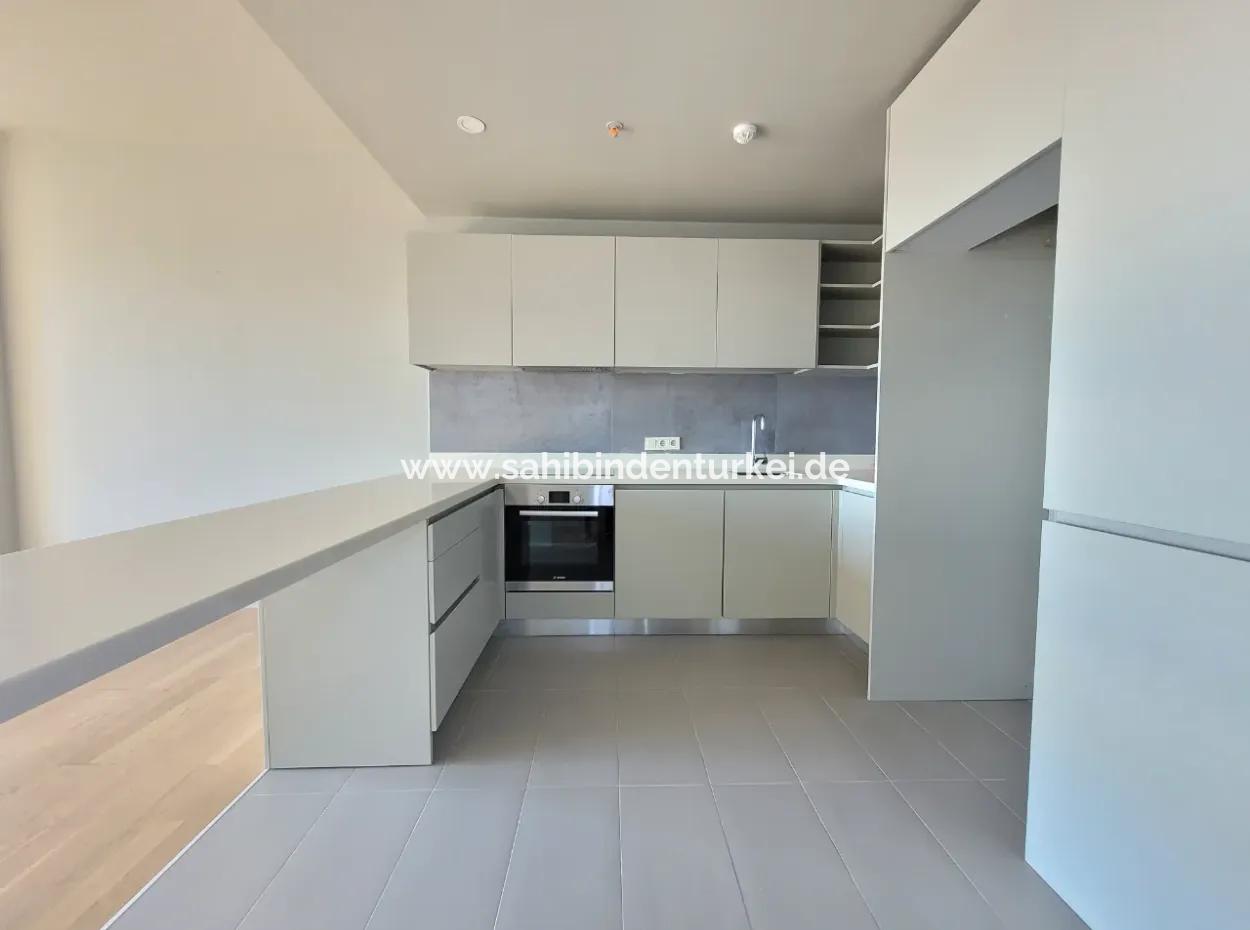 Boş İncek Loft Kiralık  1+1 Göl Manzaralı 3.Kat Daire