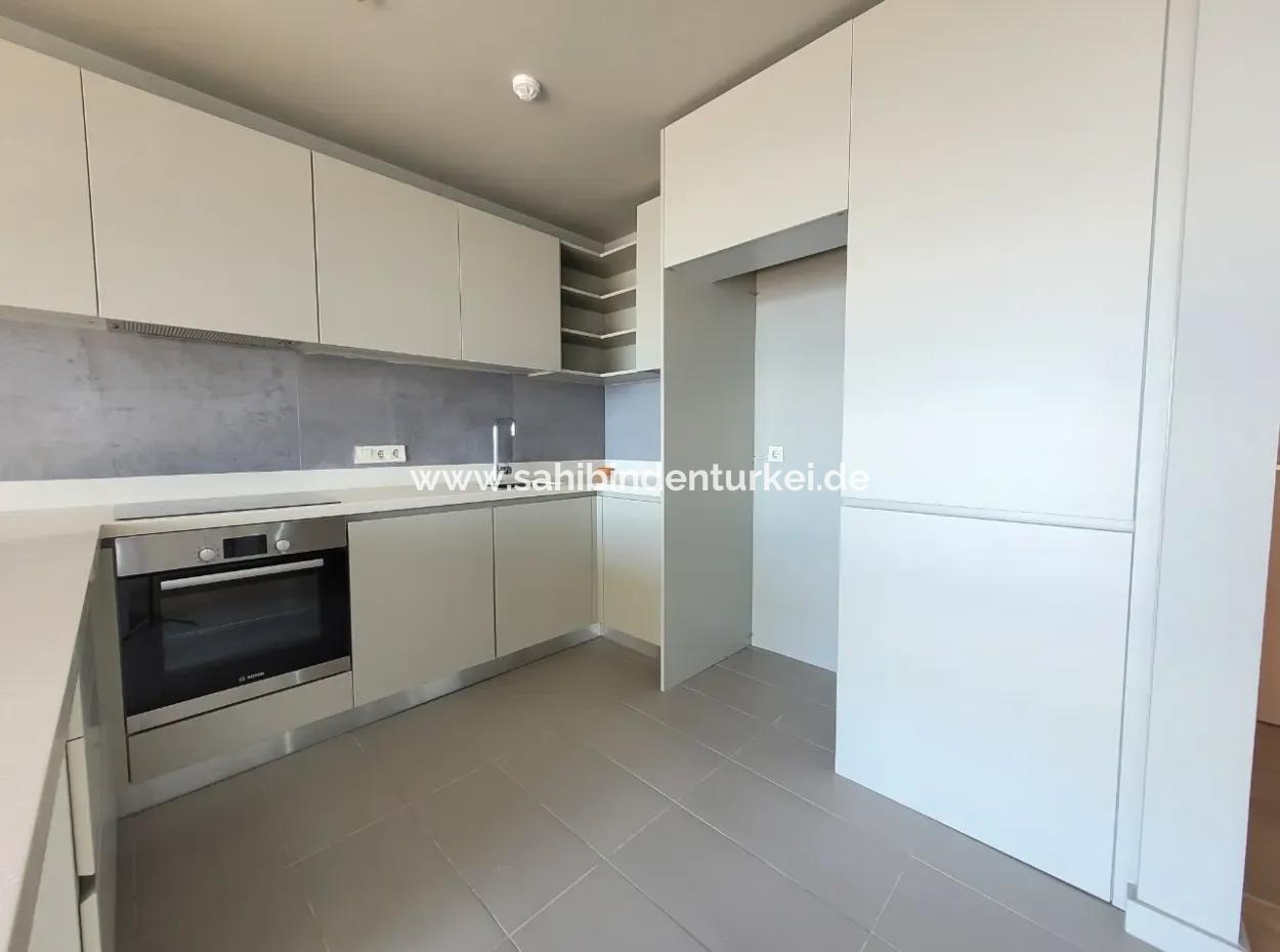 Boş İncek Loft Kiralık  1+1 Göl Manzaralı 3.Kat Daire