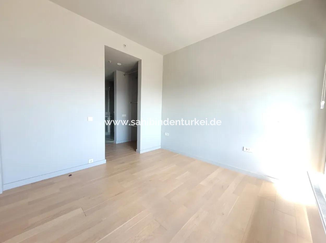 Boş İncek Loft Kiralık  1+1 Göl Manzaralı 3.Kat Daire