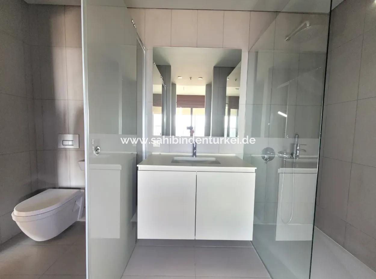 Boş İncek Loft Kiralık  1+1 Göl Manzaralı 3.Kat Daire