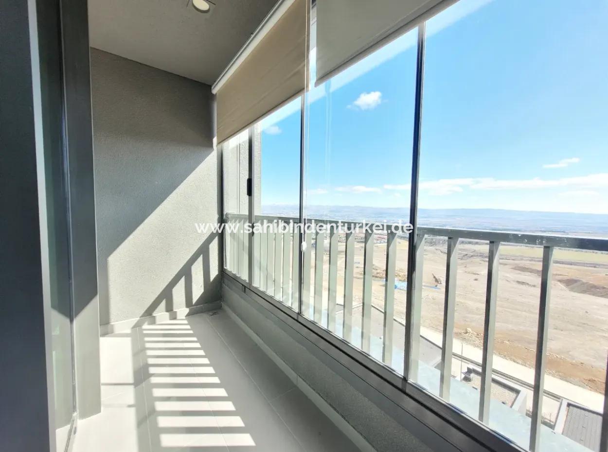 Boş İncek Loft Kiralık  1+1 Göl Manzaralı 11.Kat Daire