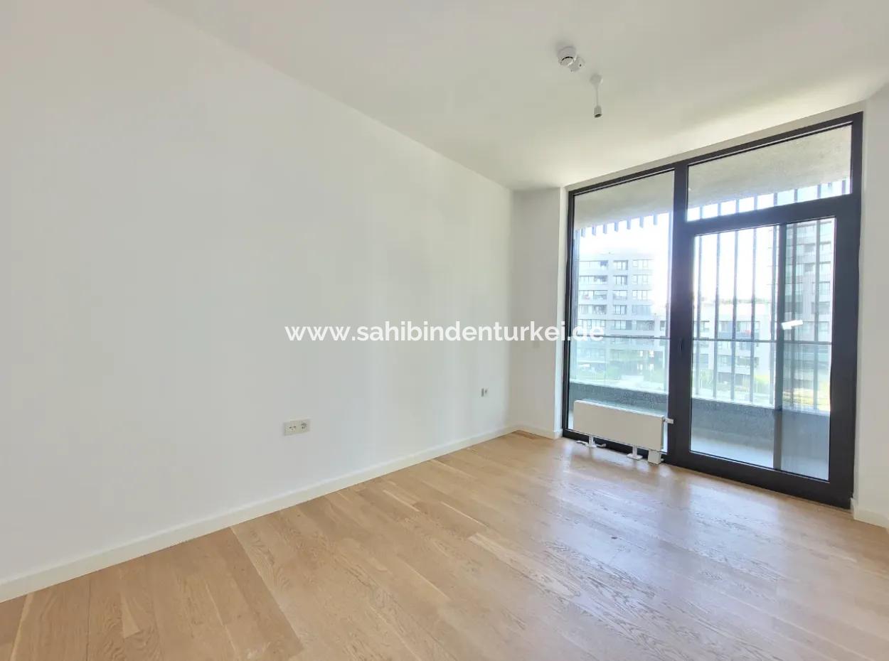 İncek Loft Satılık  3.5+1 140 M² 3.Kat Peyzaj Cephe Daire