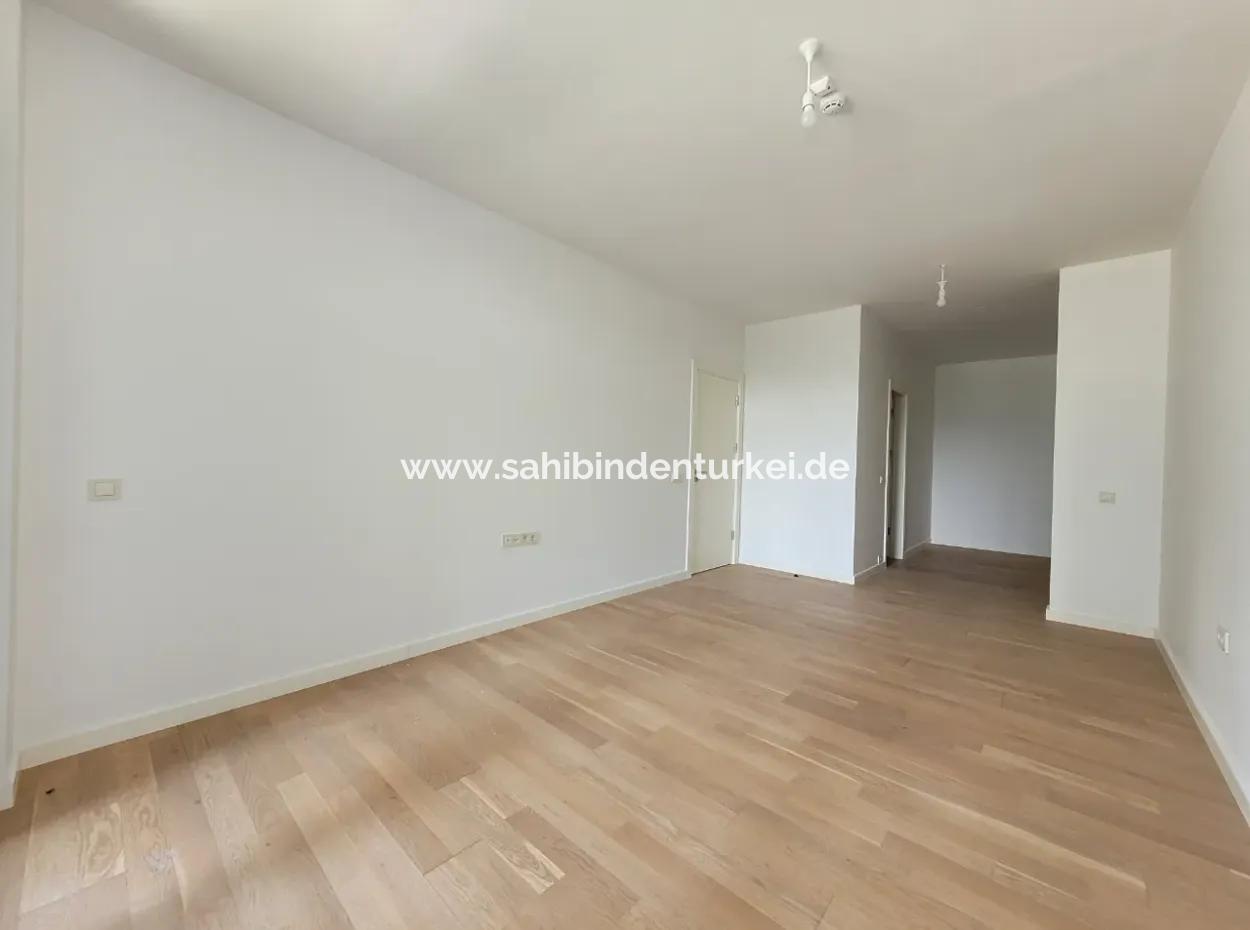 İncek Loft Satılık  3.5+1 140 M² 3.Kat Peyzaj Cephe Daire