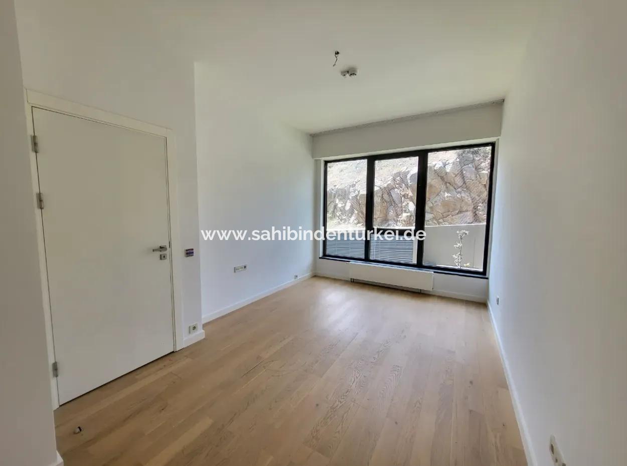 Boş Faturalı İncek Loft Satılık  2+1 Bahçe Dubleks Şehir Manzaralı Daire