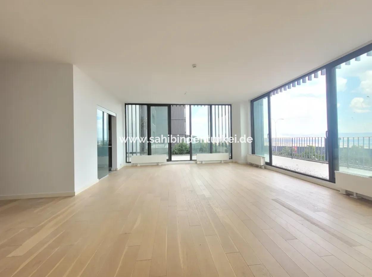 Boş İncek Loft Satılık  Teraslı 4+1  Mogan Manzaralı 146 M² 1.Kat Daire