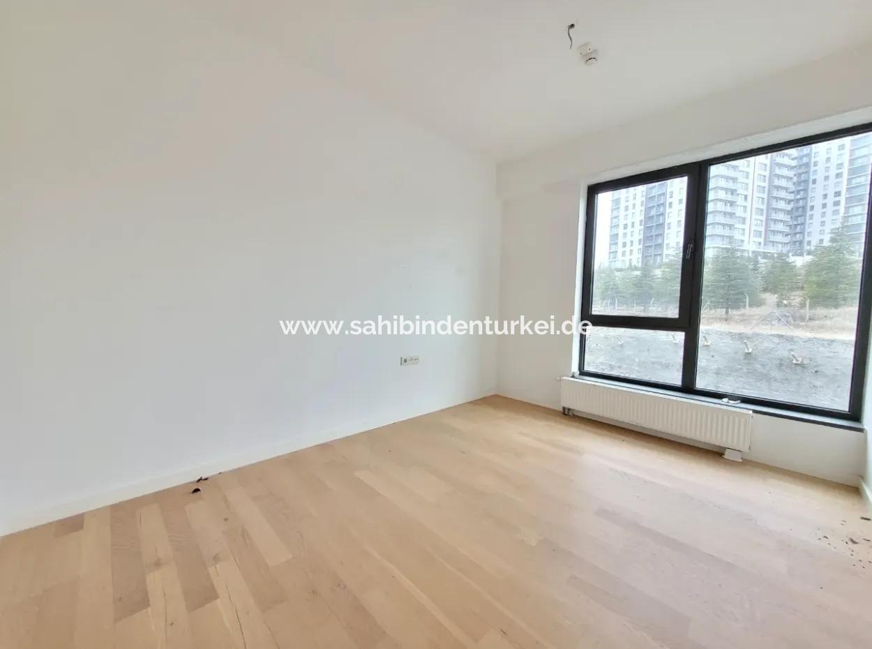 İncek Loft Satılık Teraslı  3+1 Şehir Manzaralı 3.Kat Daire
