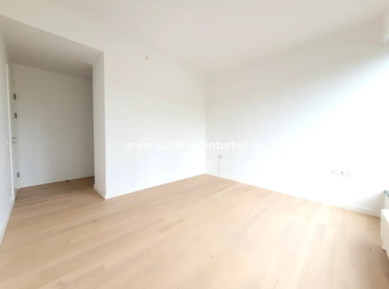 İncek Loft Satılık Teraslı  3+1 Şehir Manzaralı 3.Kat Daire
