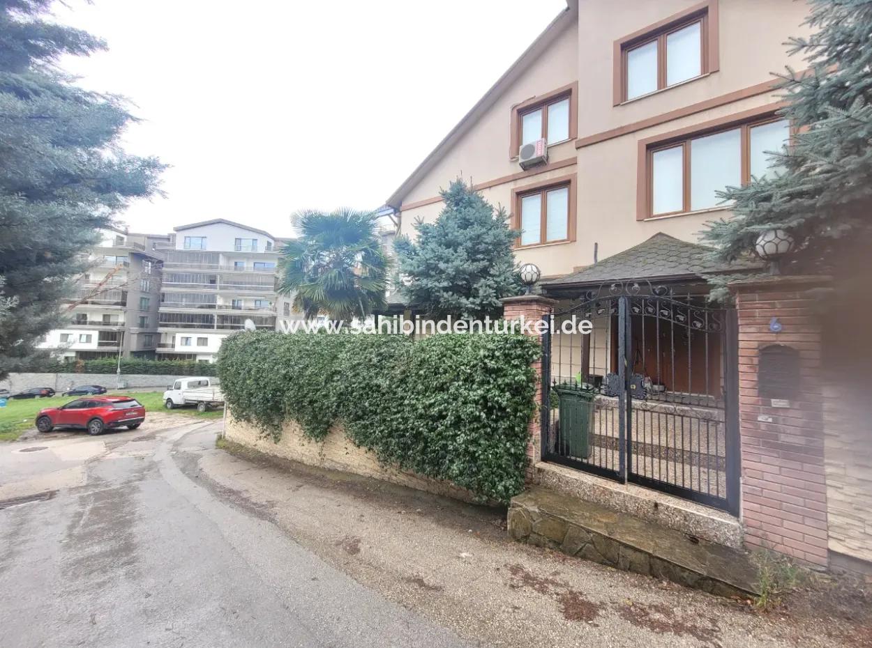 Vatandaşlığa Uygun Bursa Nilüfer Konak Mah. 340 M ² Panoramik Manzaralı Tam Müstakil Dubleks Satılık Villa