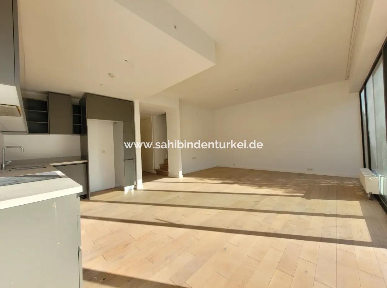 Kiracısız İncek Loft Satılık  2+1 Bahçe Dubleks Şehir Manzaralı Daire