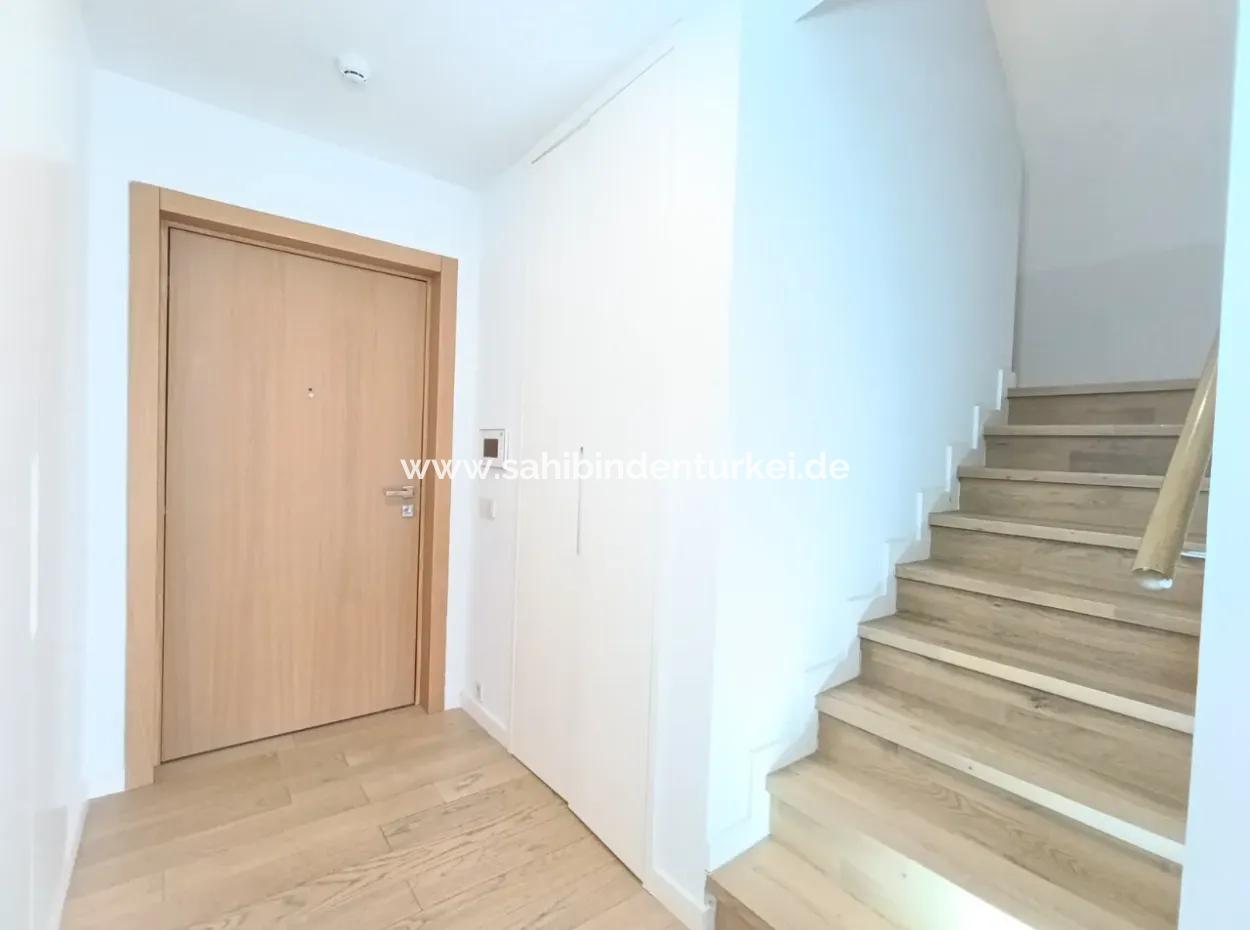 Boş Krediye Uygun Göl Manzaralı İncek Loft Satılık  3+1 Dubleks Peyzaj Manzaralı 2.Kat Daire