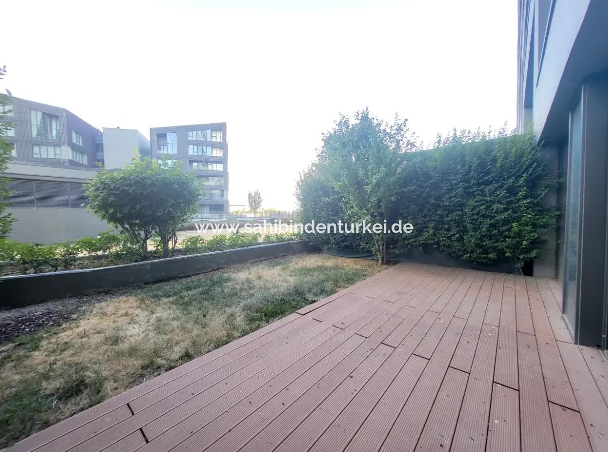 Krediye Uygun Boş İncek Loft Satılık 2,5+1 Peyzaj Manzaralı Bahçe Katı Daire 2 Bahçeli