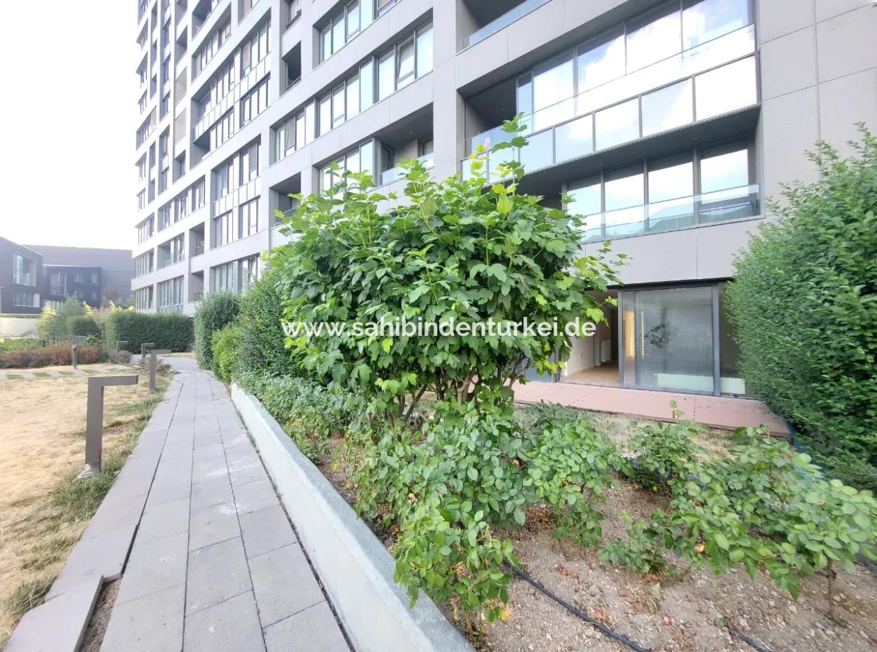 Krediye Uygun Boş İncek Loft Satılık 2,5+1 Peyzaj Manzaralı Bahçe Katı Daire 2 Bahçeli