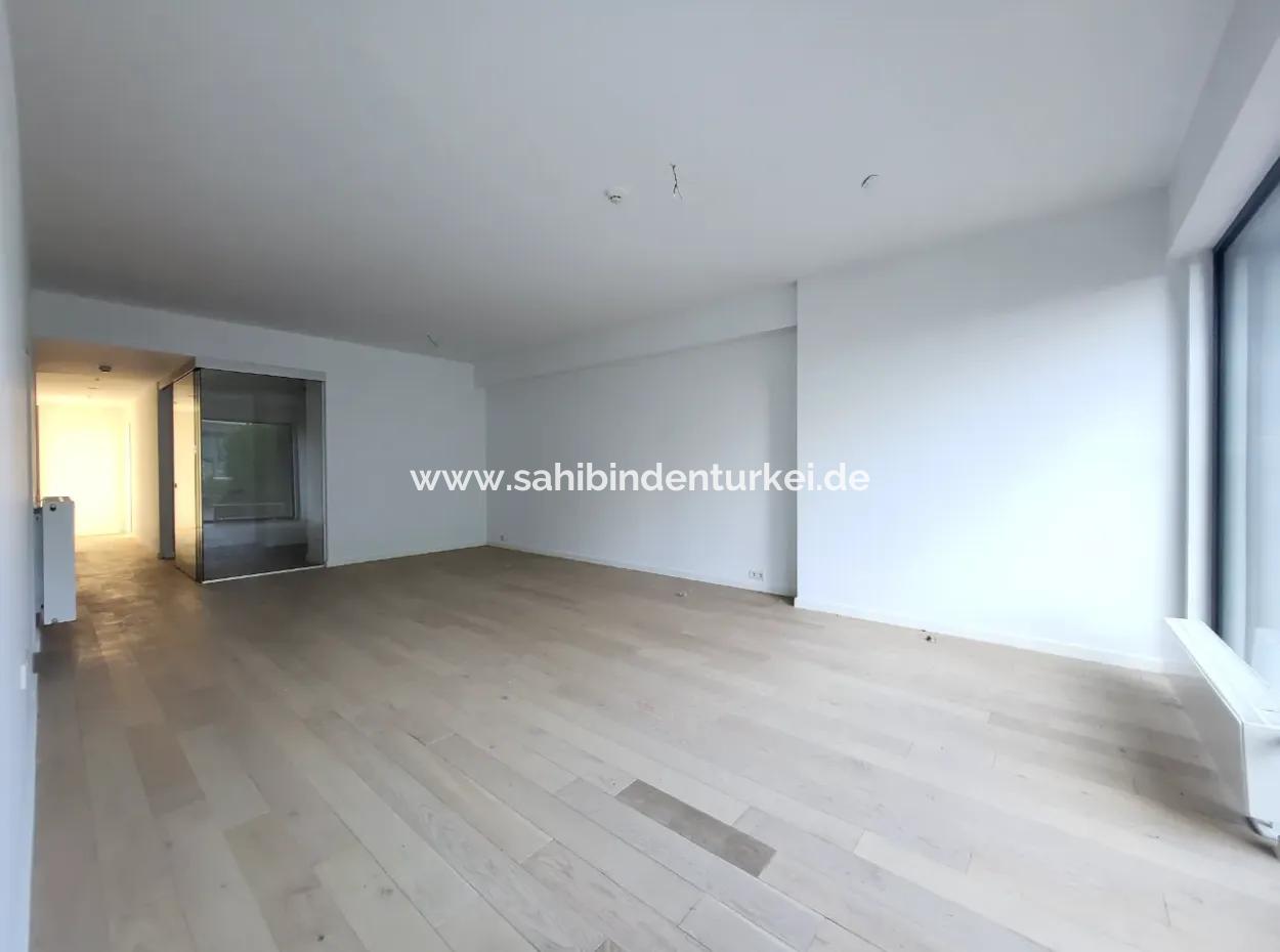 Krediye Uygun Boş İncek Loft Satılık 2,5+1 Peyzaj Manzaralı Bahçe Katı Daire 2 Bahçeli