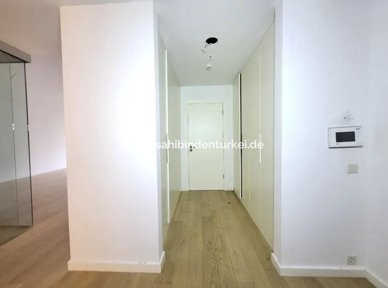 Krediye Uygun Boş İncek Loft Satılık 2,5+1 Peyzaj Manzaralı Bahçe Katı Daire 2 Bahçeli